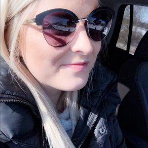 Meet your Posher, Jenna